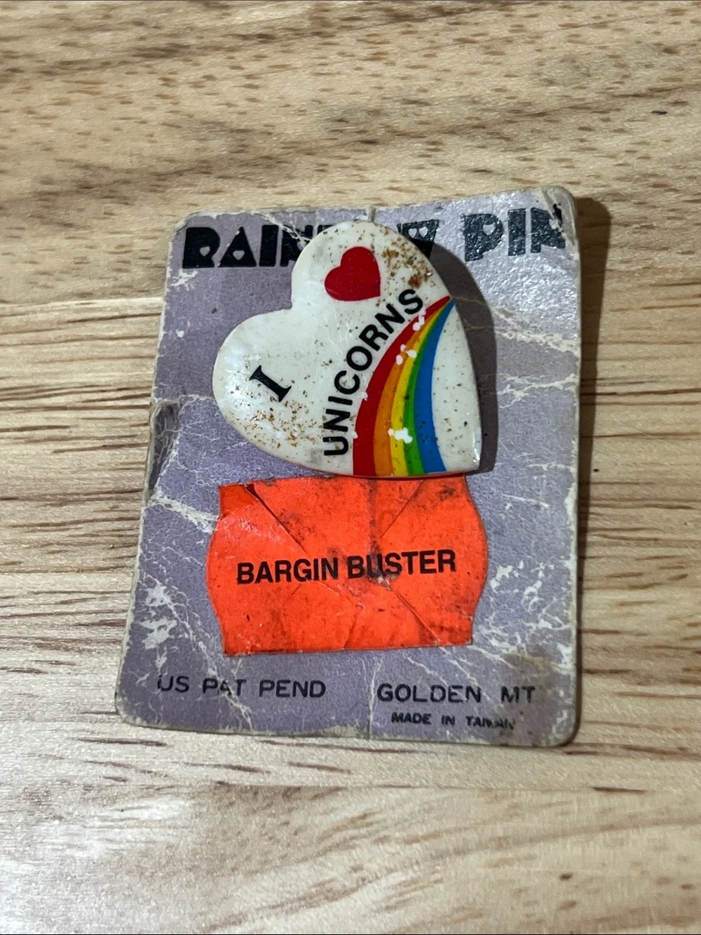 White Heart 'I ♥ Unicorns' Pin with Rainbow Accent vintage z16